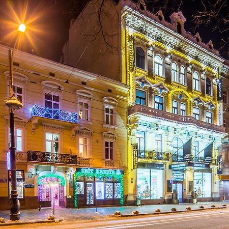 Apartment On Svobody Avenue 25 Lviv Eksteriør billede