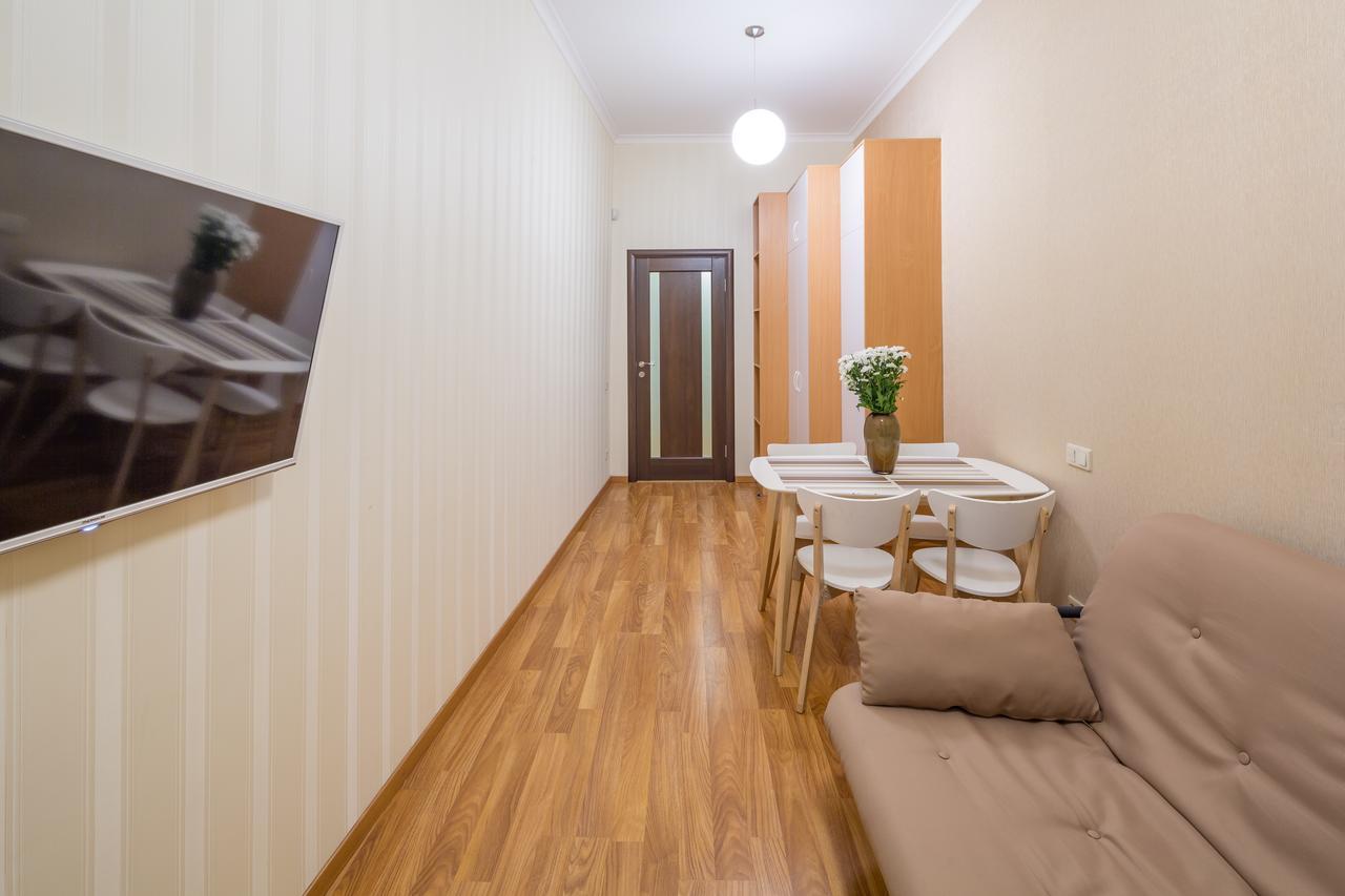 Apartment On Svobody Avenue 25 Lviv Eksteriør billede