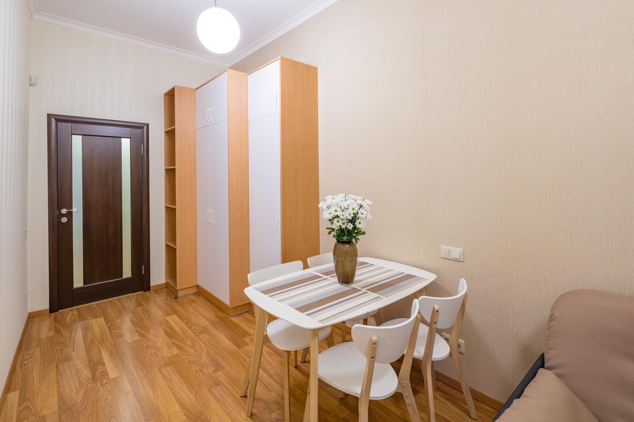 Apartment On Svobody Avenue 25 Lviv Eksteriør billede