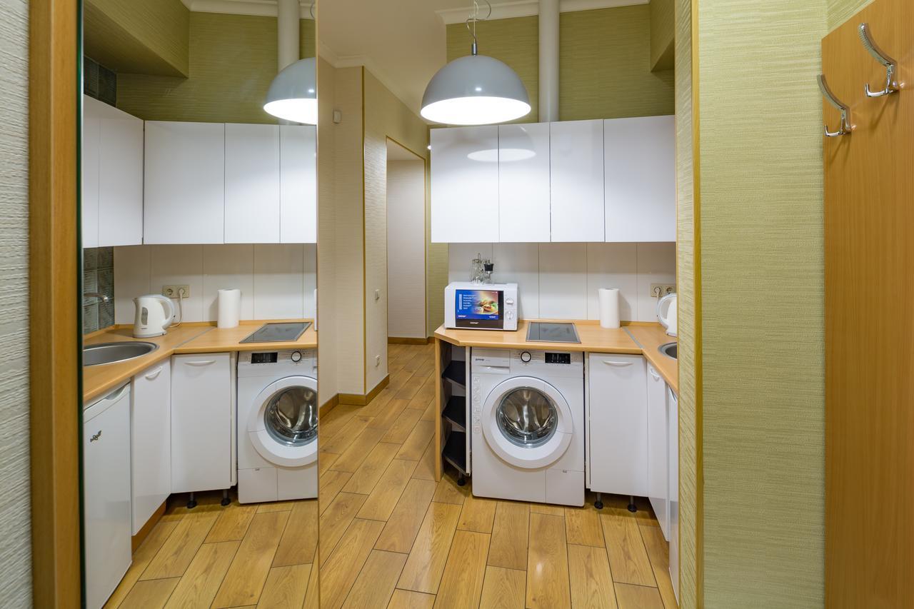 Apartment On Svobody Avenue 25 Lviv Eksteriør billede